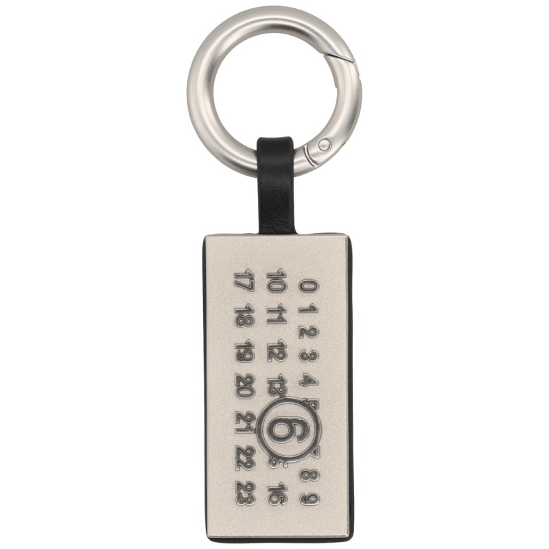 KEYCHAIN WITH LOGO
