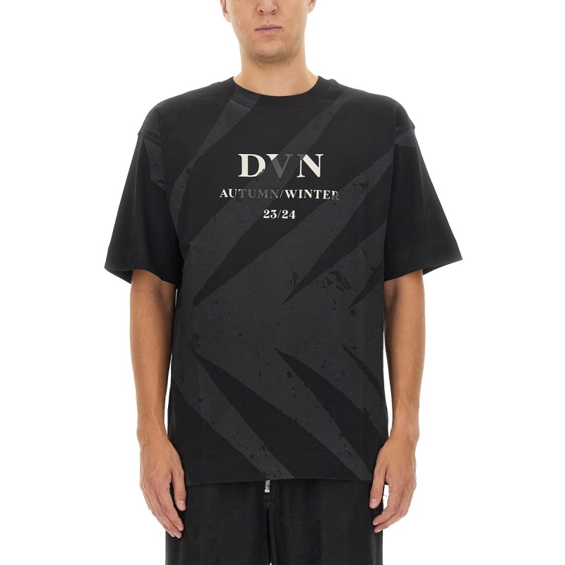 T-SHIRT WITH LOGO
