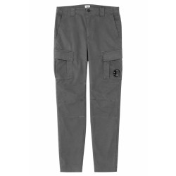 PANTALONE CARGO CON PATCH LOGO