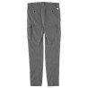 PANTALONE CARGO CON PATCH LOGO