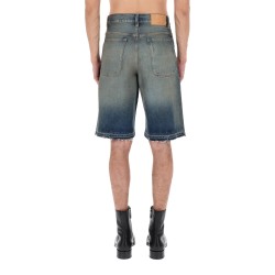 SHORTS IN DENIM