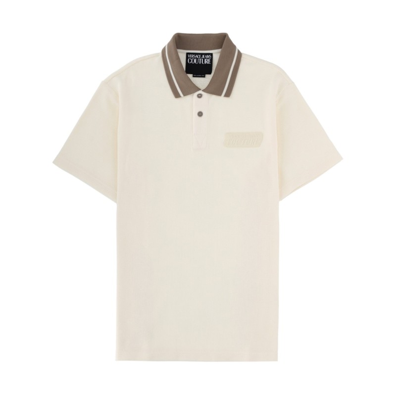POLO CON PATCH LOGO