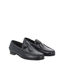 MOCCASIN WITH CUT-OUT DETAIL