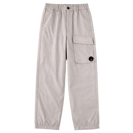 PANTALONE CARGO CON PATCH LOGO