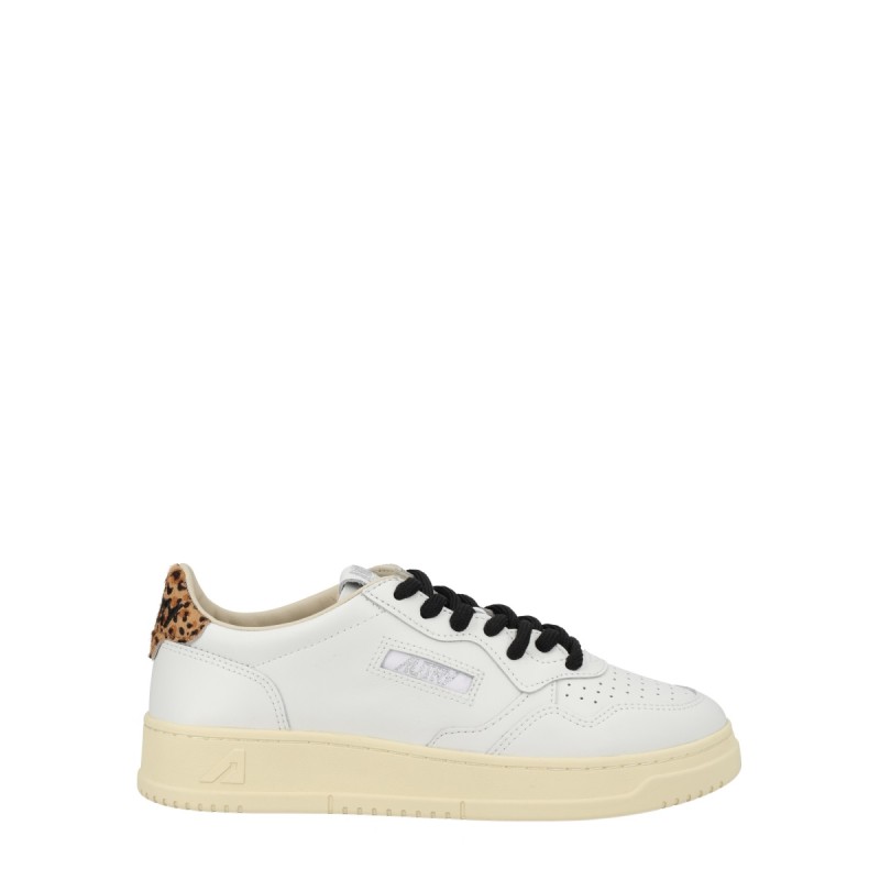 "MEDALIST LOW" SNEAKER