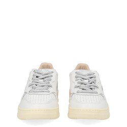 "MEDALIST LOW" SNEAKER