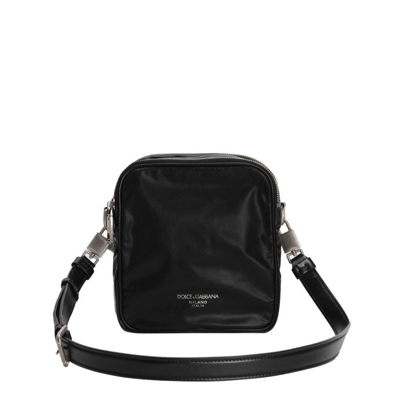 LEATHER BAG.