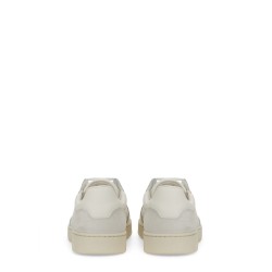 SNEAKER "SAYS IT"