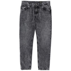 JEANS IN DENIM