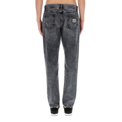 JEANS IN DENIM