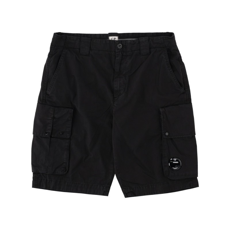 SHORTS CARGO CON PATCH LOGO