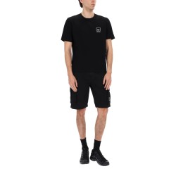 SHORTS CARGO CON PATCH LOGO