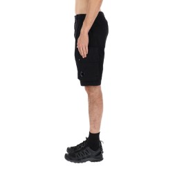 SHORTS CARGO CON PATCH LOGO