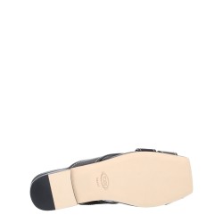 CROSS-STRAP SANDAL