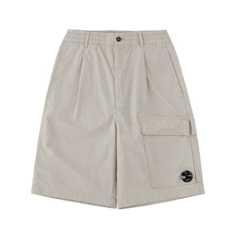 SHORTS CARGO CON PATCH LOGO