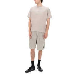 SHORTS CARGO CON PATCH LOGO