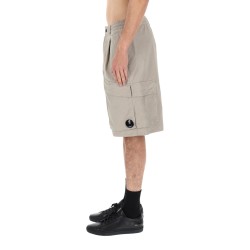 SHORTS CARGO CON PATCH LOGO