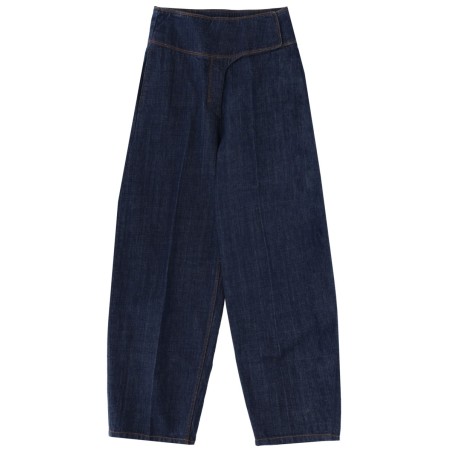 BELTED JEANS