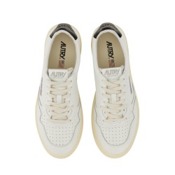 "MEDALIST LOW" SNEAKER
