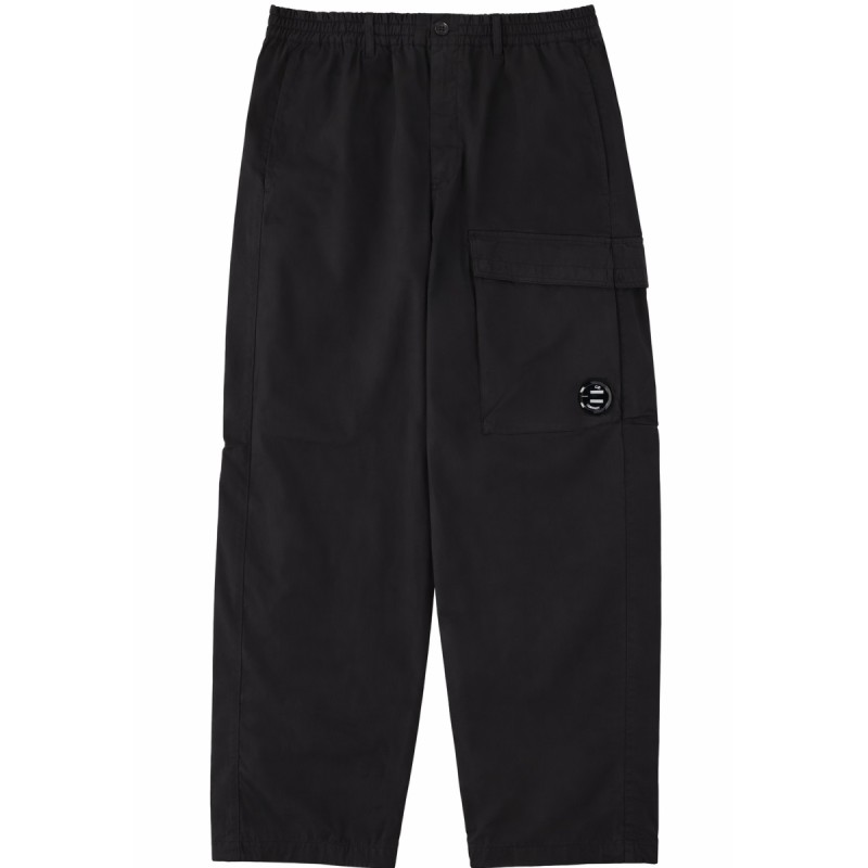 PANTALONE CARGO CON PATCH LOGO