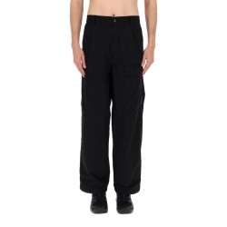 PANTALONE CARGO CON PATCH LOGO