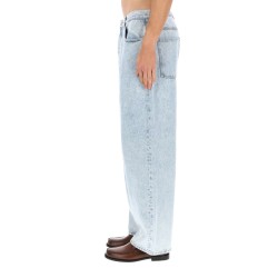 JEANS IN DENIM