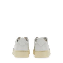 "MEDALIST LOW" SNEAKER
