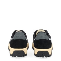 "WILDPACE LOW" SNEAKER