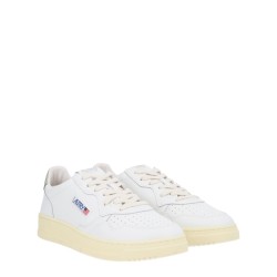 "MEDALIST LOW" SNEAKER