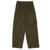 PANTALONE CARGO CON PATCH LOGO