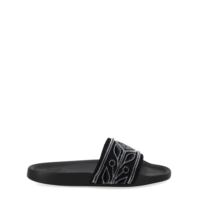SLIDE WITH LOGO