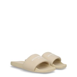 SLIP-ON SLIPPER