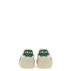 SNEAKER "V-90"