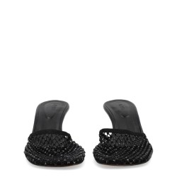 HEELED SHOE