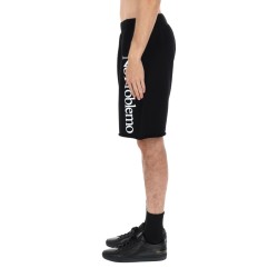 SHORTS CON LOGO