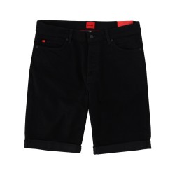SHORTS CON PATCH LOGO