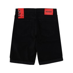 SHORTS CON PATCH LOGO