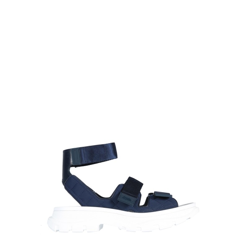 TREAD SANDALS