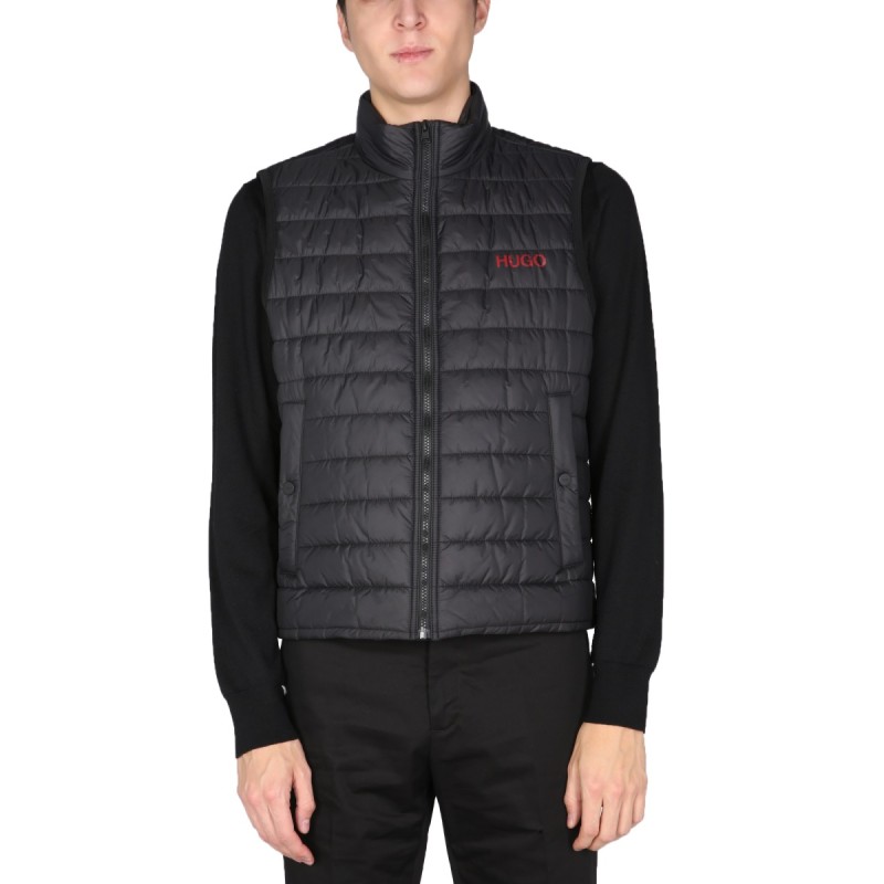 HOODED DOWN VEST