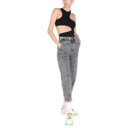 COMPACT TOP WITH CUT OUT DETAILS