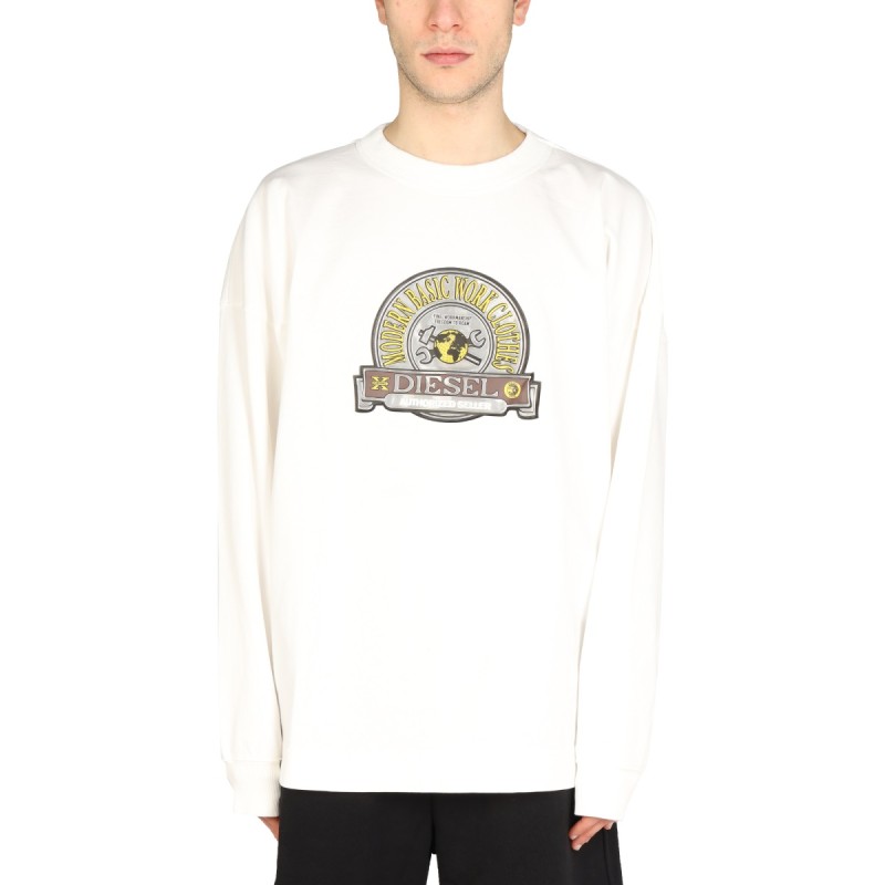 LOGO PATCH SWEATSHIRT