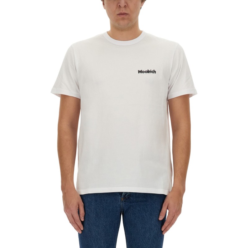 T-SHIRT WITH LOGO