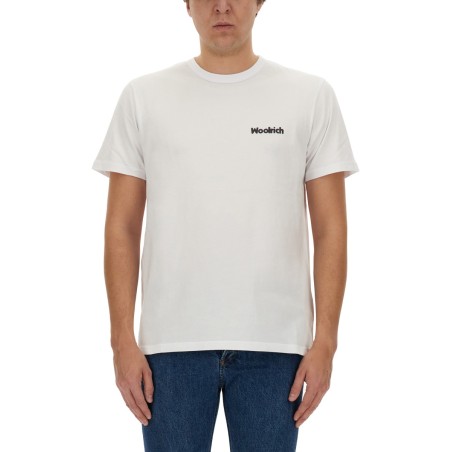 T-SHIRT WITH LOGO