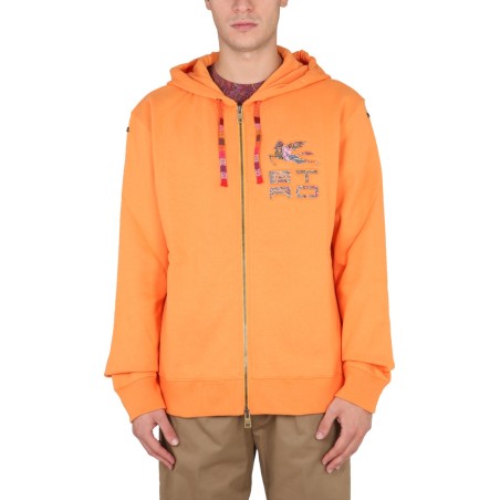 ZIP SWEATSHIRT.