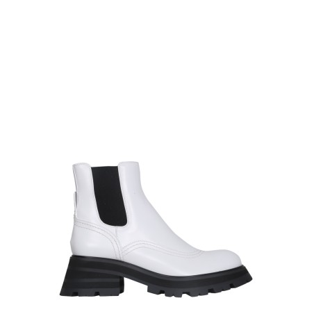 WANDER CHELSEA BOOTS