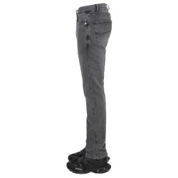 JEANS CON PATCH LOGO