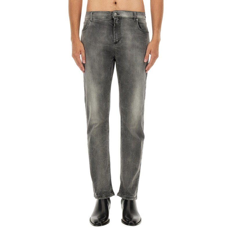 REGULAR FIT JEANS