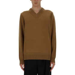 V-NECK SWEATER