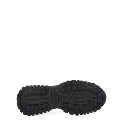 "NEW TRAIL" SNEAKER