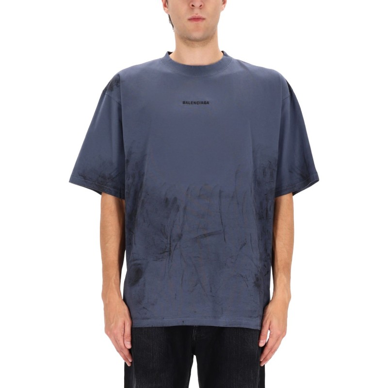 T-SHIRT WITH LOGO